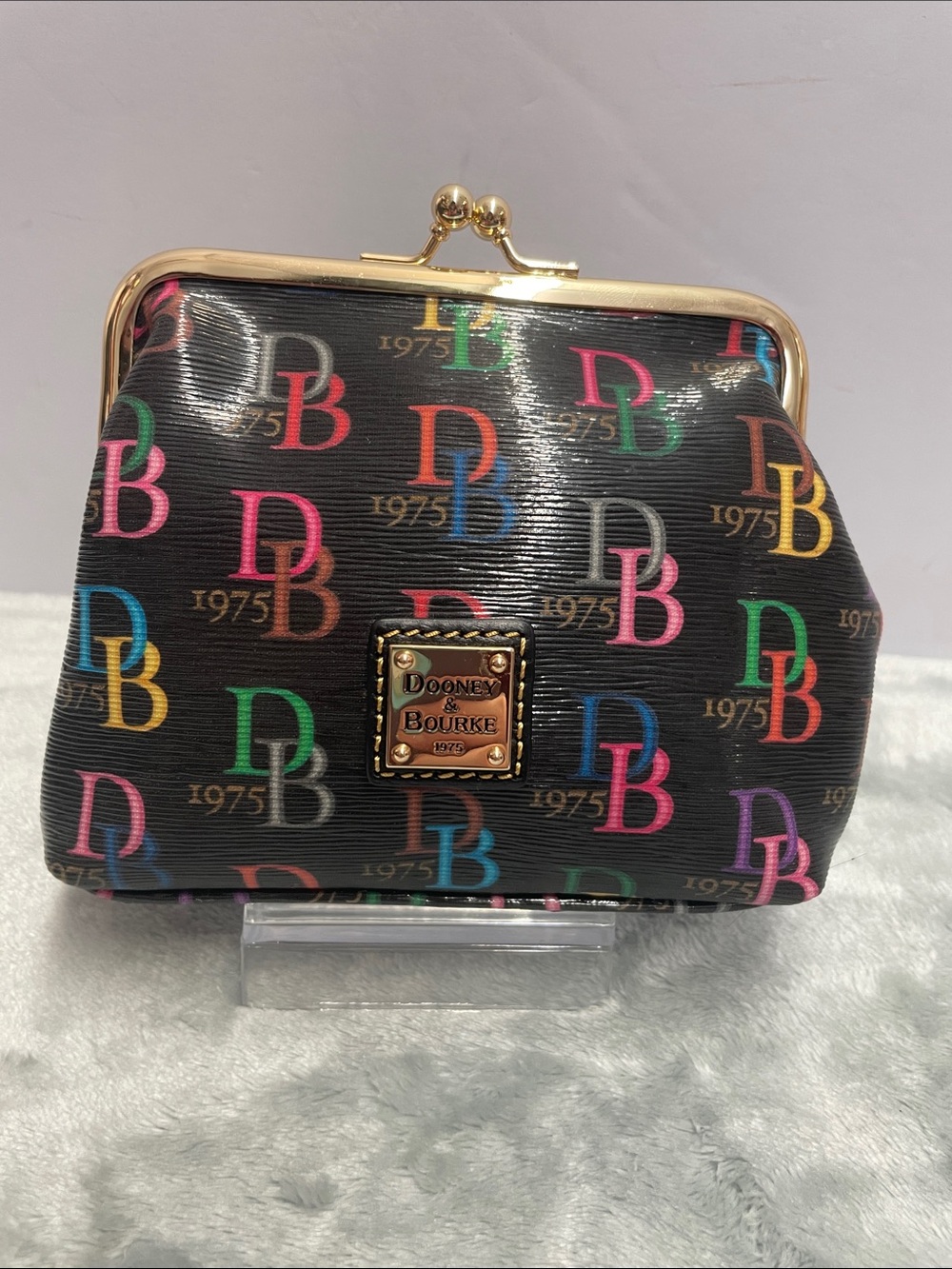 NWOT Dooney & Bourke Kisslock Pouch